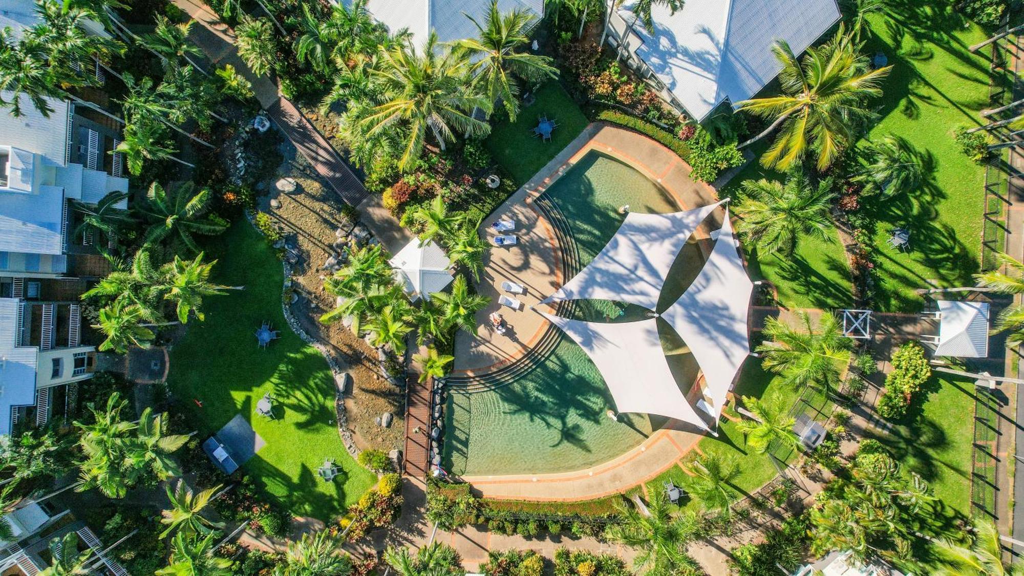 Coral Sands Beachfront Resort Trinity Beach Extérieur photo