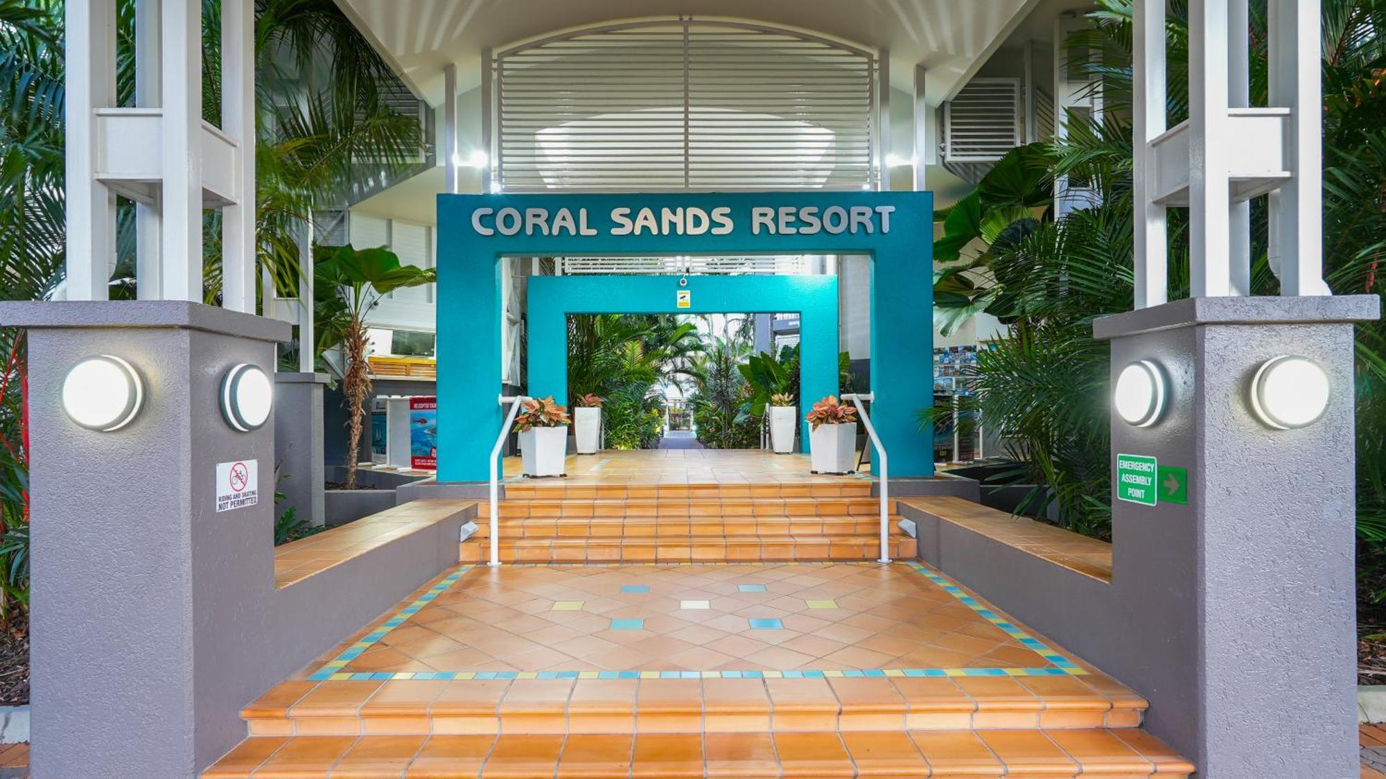 Coral Sands Beachfront Resort Trinity Beach Extérieur photo