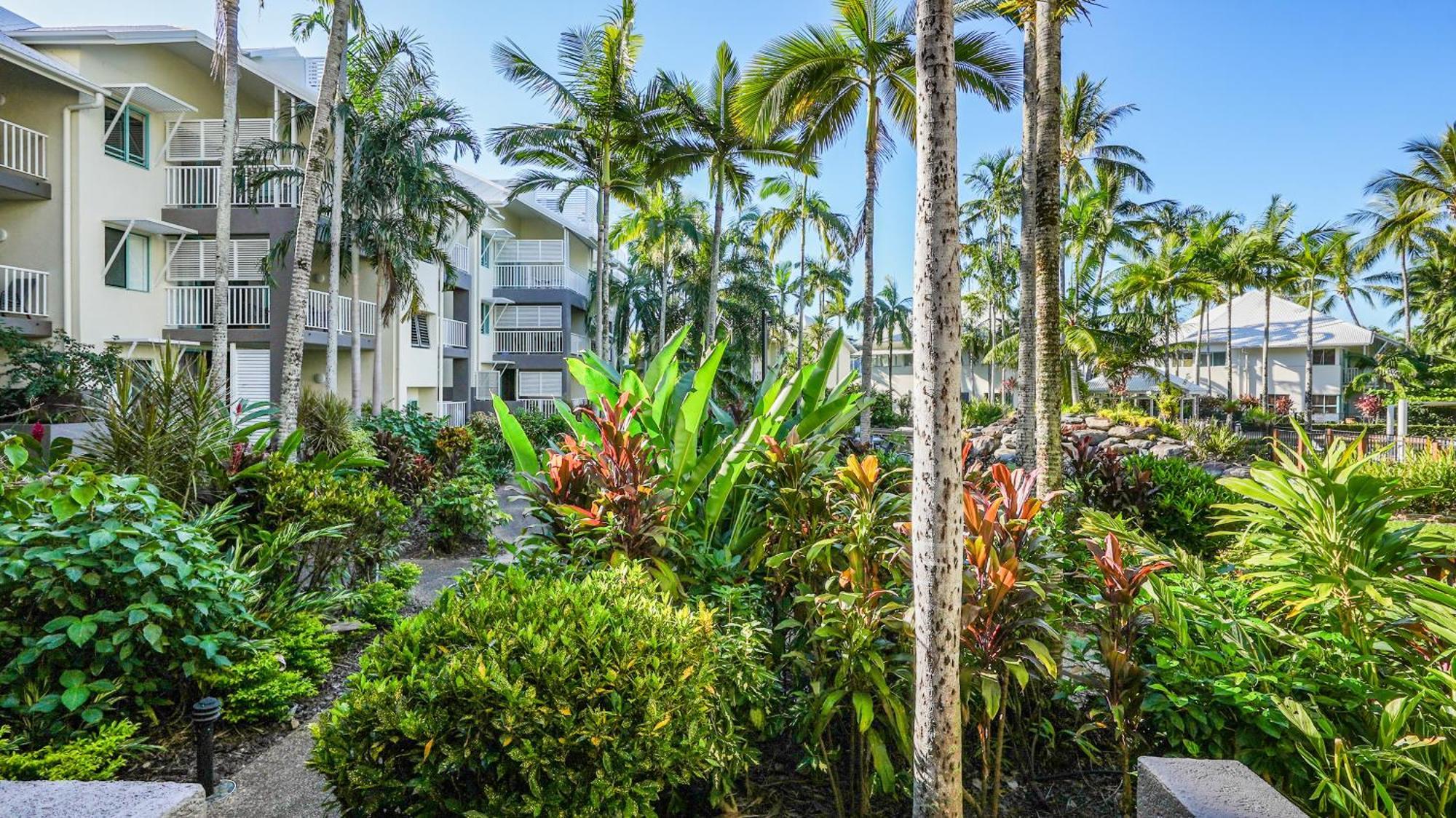 Coral Sands Beachfront Resort Trinity Beach Extérieur photo